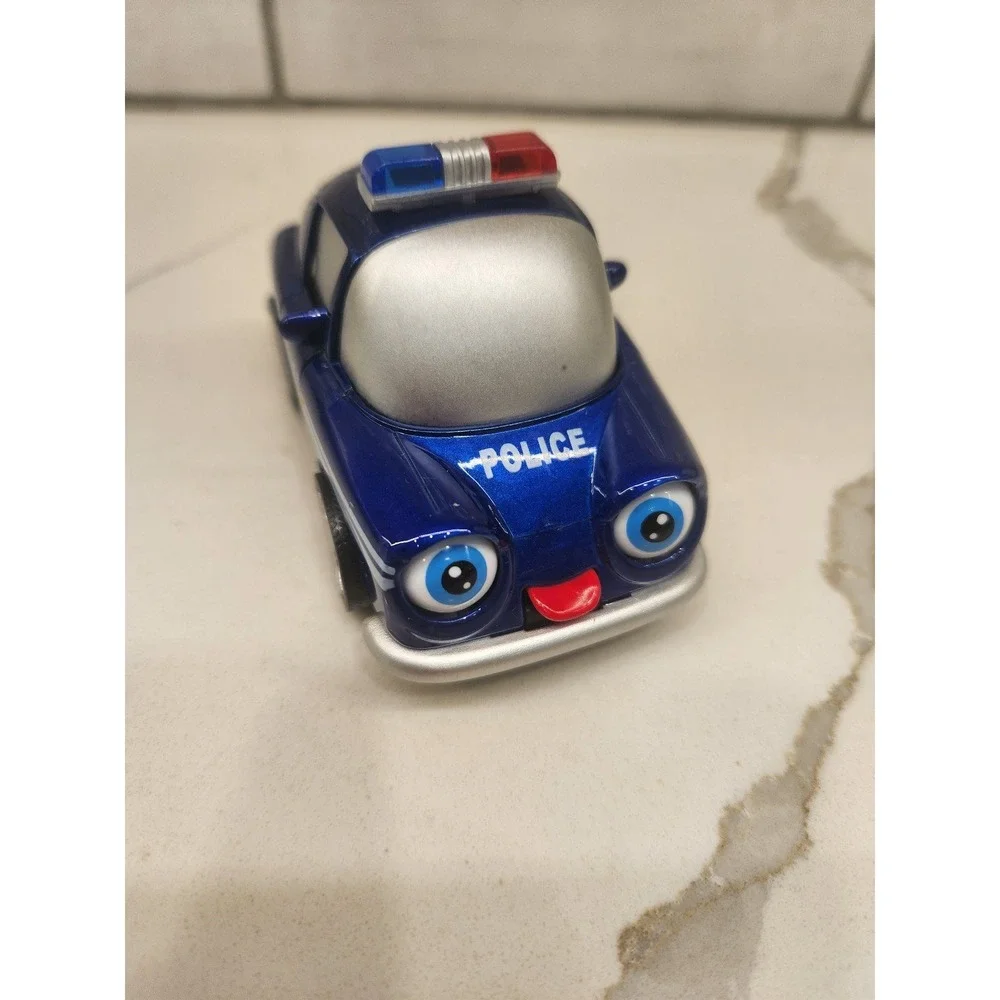 Junye Toys Police Car Sticks tongue out, moves eyes